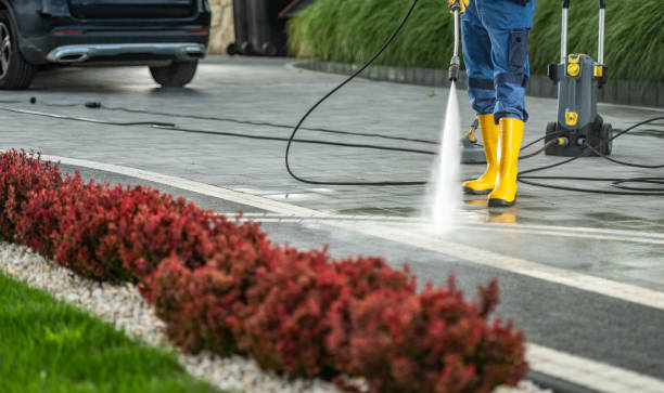 Best Driveway Pressure Washing  in Leavenworth, WA